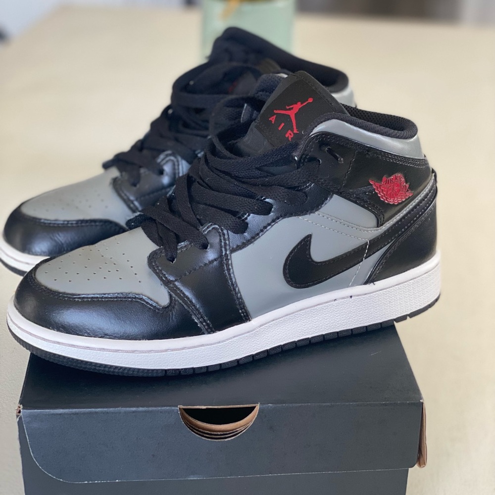 Youth Air Jordan 1 Mid GS Black Gym Red Particle Grey Shoes Sneakers